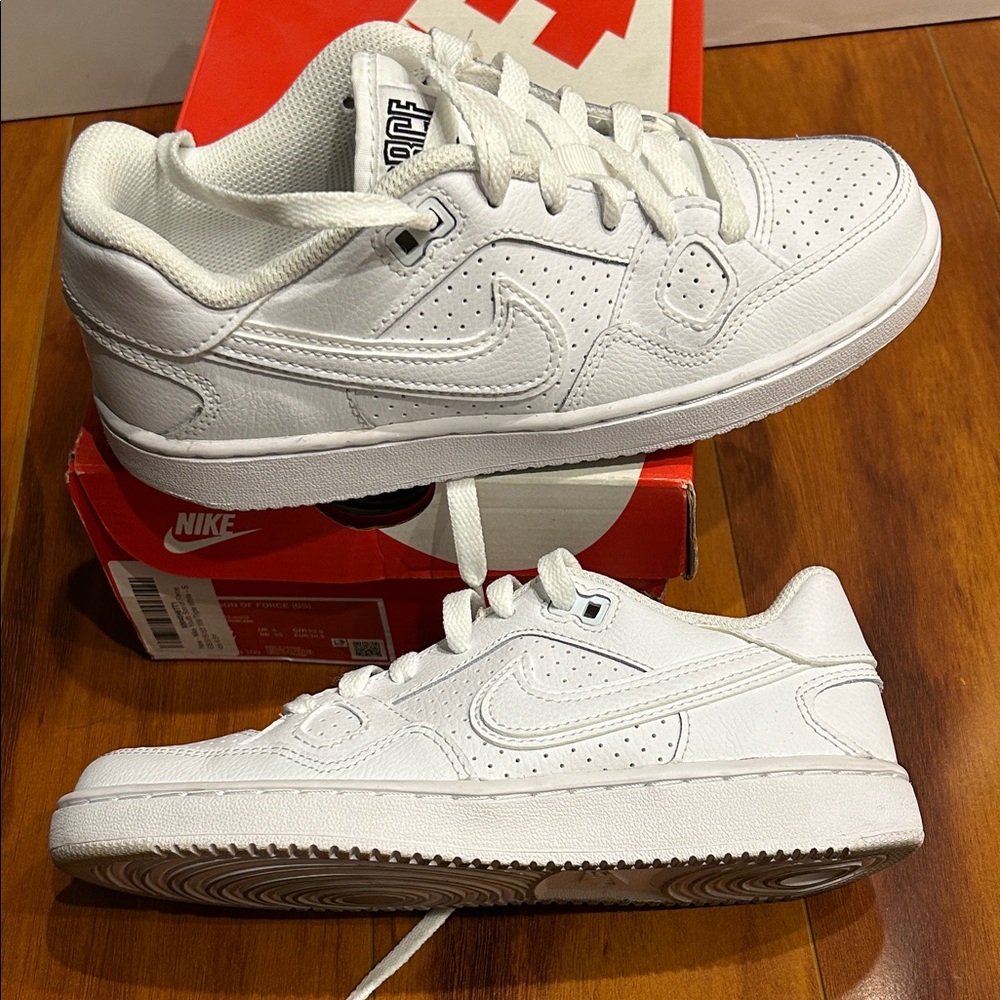 Nike White Son of Force Low-Top Sneakers - Picture 4 of 5